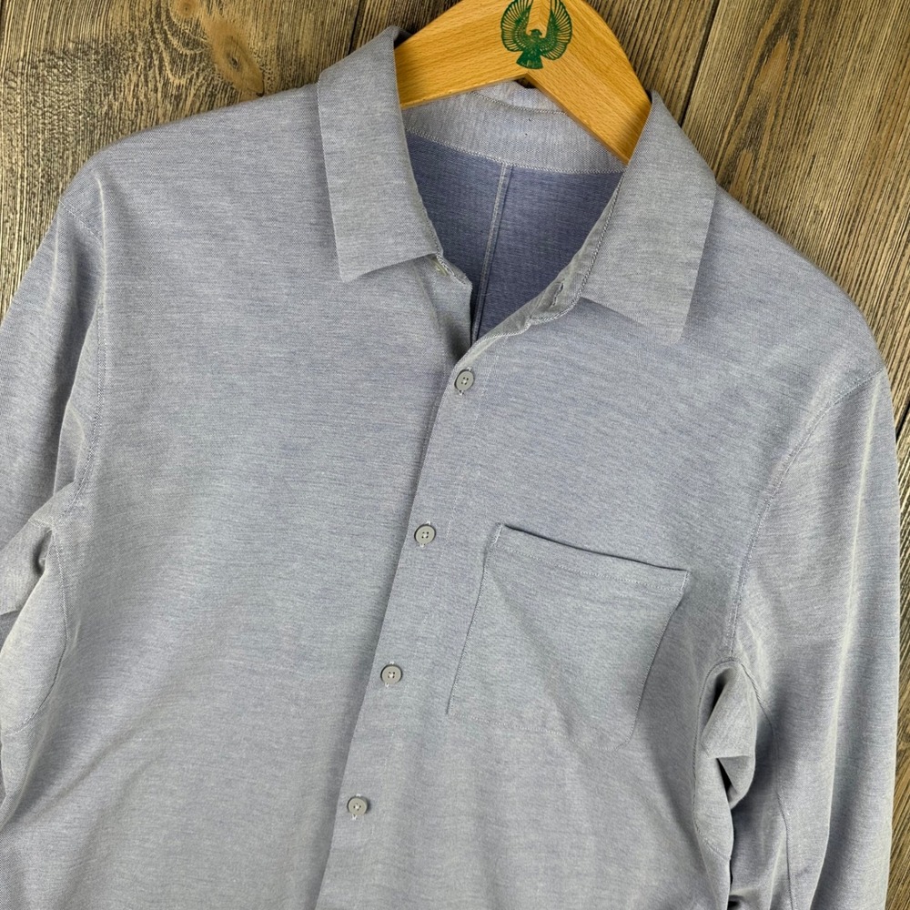 Lululemon Commission Long Sleeve Button Up Shirt Light Blue Chambray Mens Medium
